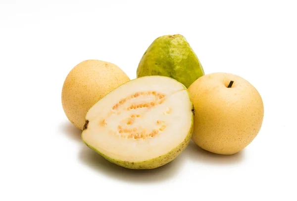 Guaven-Frucht isoliert — Stockfoto