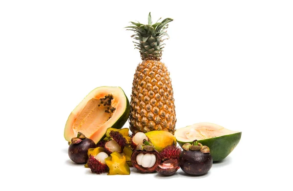 Tropische vruchten geïsoleerd — Stockfoto