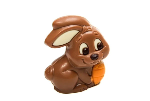 Шоколадный пасхальный кролик изолирован — стоковое фото