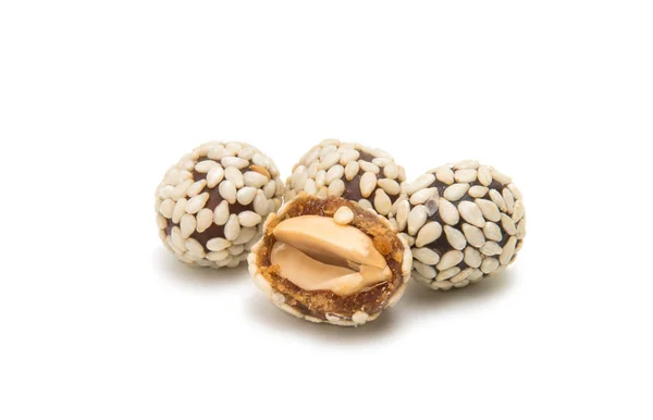 Erdnüsse in Sesam — Stockfoto