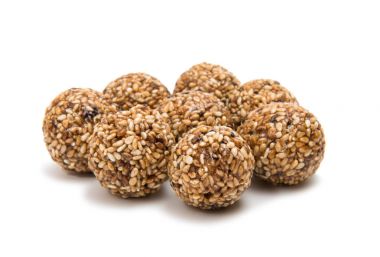 İzole kavrulmuş thala topları 