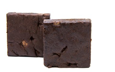 Çikolatalı Brownie izole 