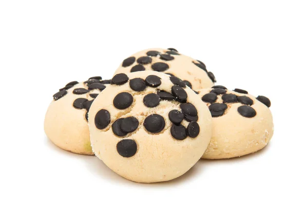 Galletas con gotas de chocolate aisladas — Foto de Stock