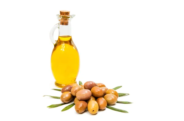 Olivy s olivovým olejem, samostatný — Stock fotografie