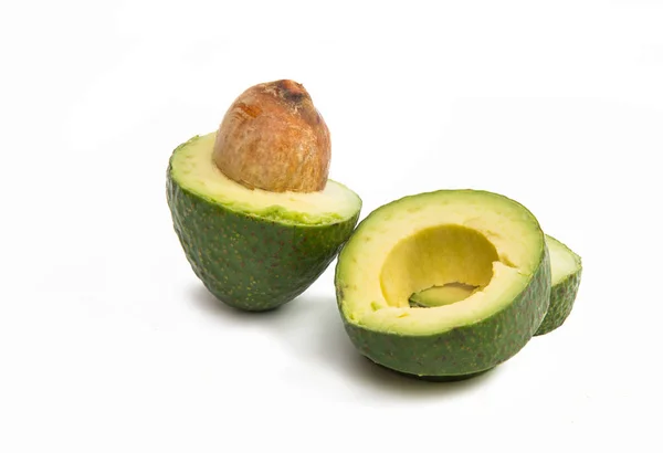 Avocado vruchten geïsoleerd — Stockfoto