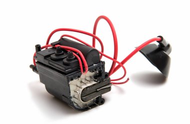 Trafo izole doğrultusunda 