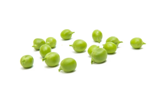 孤立的绿色新鲜豌豆 — 图库照片