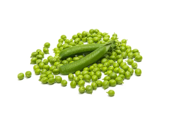 Guisantes frescos verdes aislados — Foto de Stock