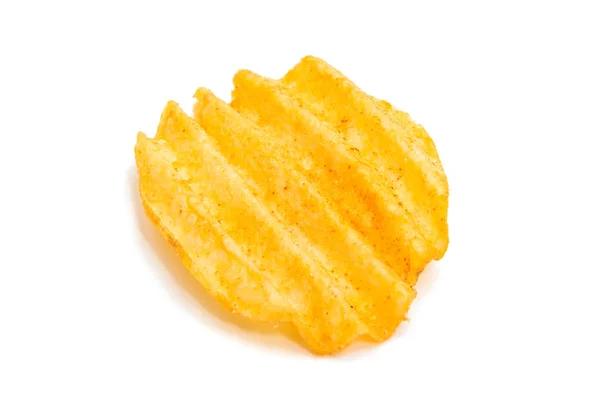 Batatas fritas onduladas isoladas — Fotografia de Stock