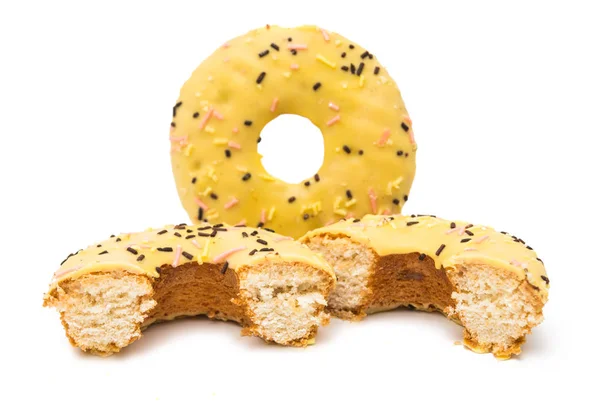 Donuts isoliert glasiert — Stockfoto