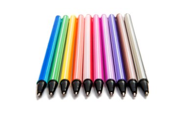 İzole renkli kalemler 