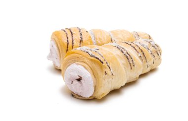 Kremalı puf böreği 