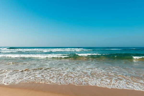 Hint Okyanusu kıyısında 