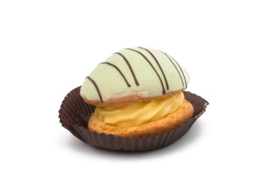 izole muhallebi ile pasta 