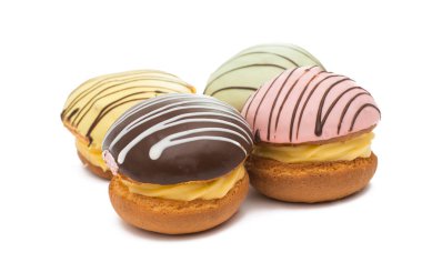 izole muhallebi ile pasta 