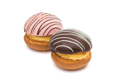 izole muhallebi ile pasta 