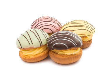 izole muhallebi ile pasta 