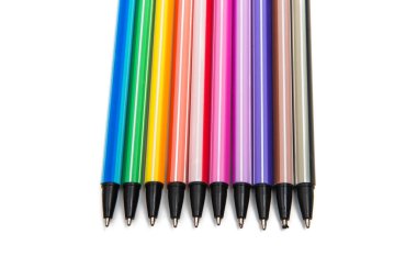 renkli kalemler izole kümesi 