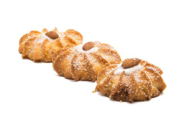 izole bademli kurabiye 