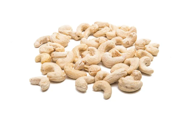 Cashewnötter isolerade — Stockfoto