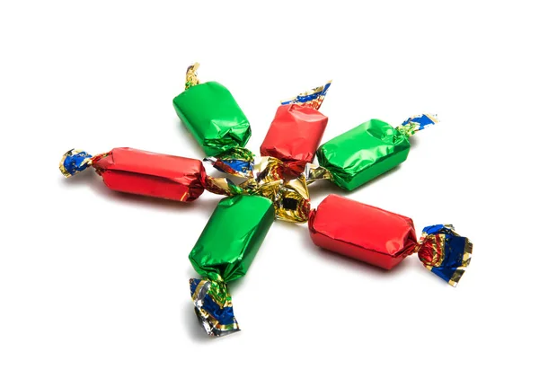 Шоколадные конфеты в цветной обертке — стоковое фото