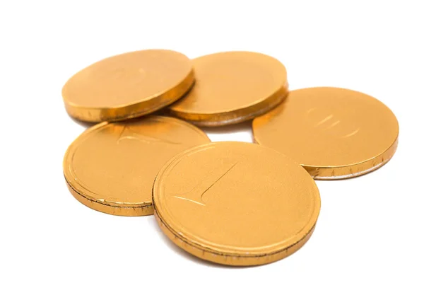 Moedas de ouro isoladas — Fotografia de Stock