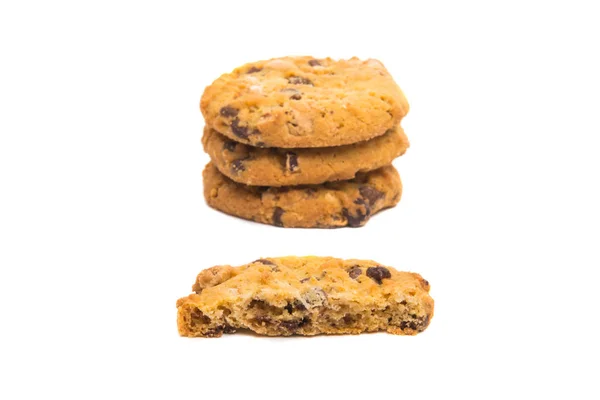 Biscoitos com nozes e chocolate isolado — Fotografia de Stock