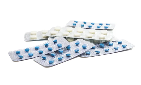 Verpakking van de pillen geïsoleerd — Stockfoto