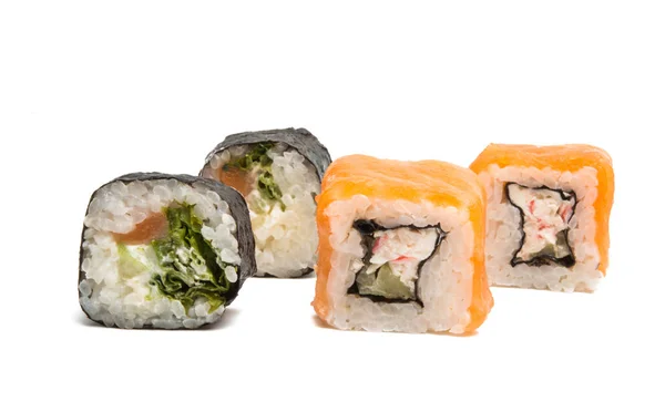 Elszigetelt japán Sushi tekercs — Stock Fotó