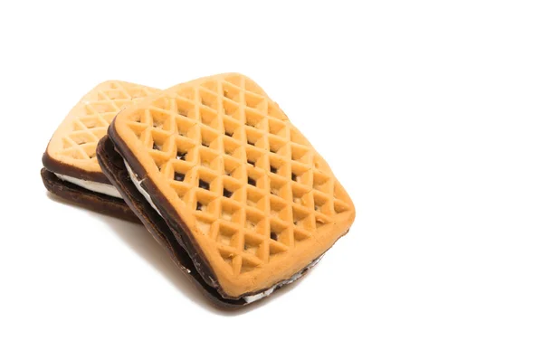 Sandwich de galletas cuadradas con soufflé aislado —  Fotos de Stock