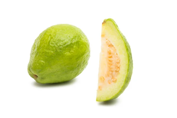 Πράσινο γκουάβα απομονωμένες — Φωτογραφία Αρχείου