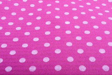 pembe dokulu ve daireler