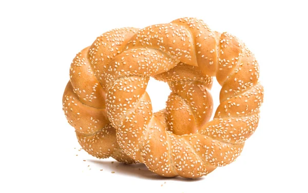 Bagel mit Sesam isoliert — Stockfoto