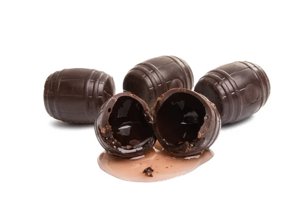 Sjokoladekonfekt med likørsirup – stockfoto