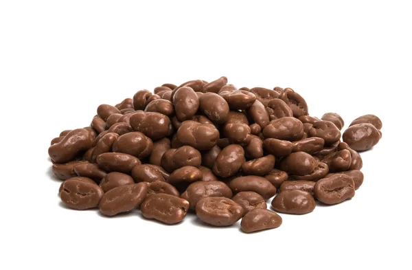 Noten in chocolade geïsoleerd — Stockfoto