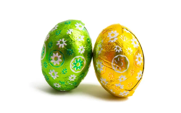 Απομονωμένα πασχαλινά αυγά σοκολάτας — Φωτογραφία Αρχείου