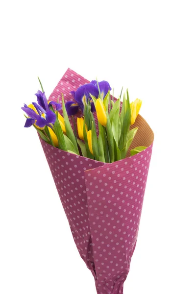 Bouquet de printemps d'iris avec tulipes — Photo