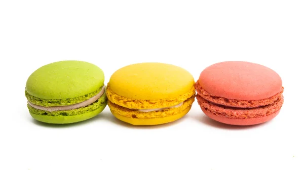 Macaroons Isolados Sobre Fundo Branco — Fotografia de Stock