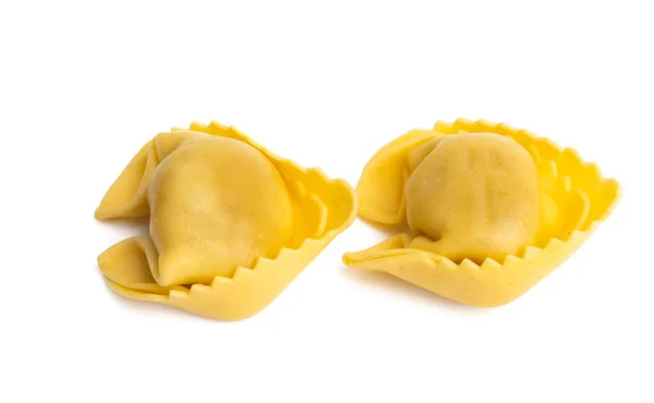 在白色背景上被隔离的Ravioli — 图库照片