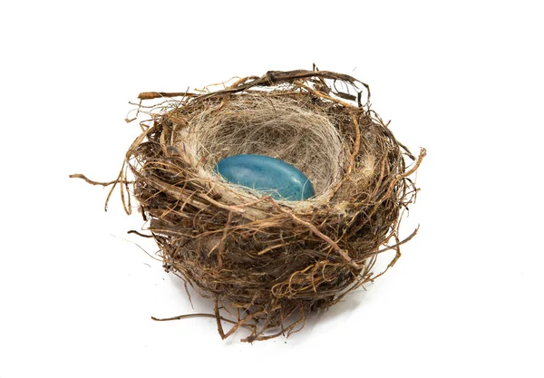 Schokolade Ostereier Nest Isoliert Auf Weißem Hintergrund — Stockfoto