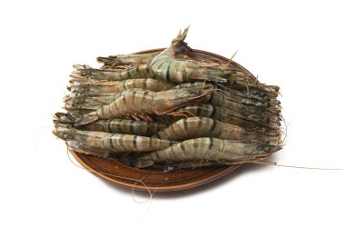 Beyaz arkaplanda karides izole edildi