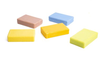 beyaz arkaplanda izole edilmiş kare sabun