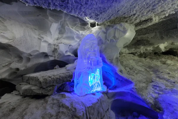 Gruta brillante en la cueva de hielo Kungur — Foto de Stock