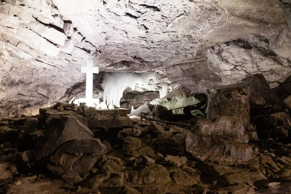 Grotto in Kungur ice cave — Stock Photo, Image