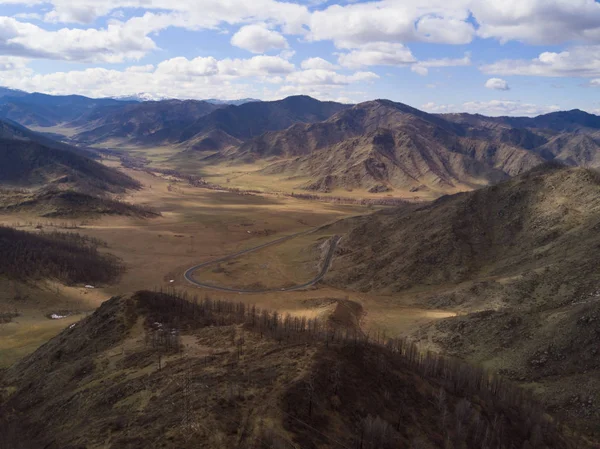 Montanhas Altai. Bela paisagem montanhosa. A Rússia. Sibéria . — Fotografia de Stock