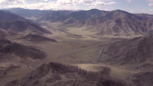 Алтаю. Красивий краєвид highland. Росія. Сибіру. Політ на quadcopter. Вид зверху — стокове відео