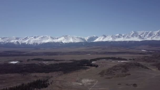 Altai. wunderschöne Hochlandlandschaft. Russland. Sibirien. Flug mit dem Quadrocopter. Ansicht von oben — Stockvideo