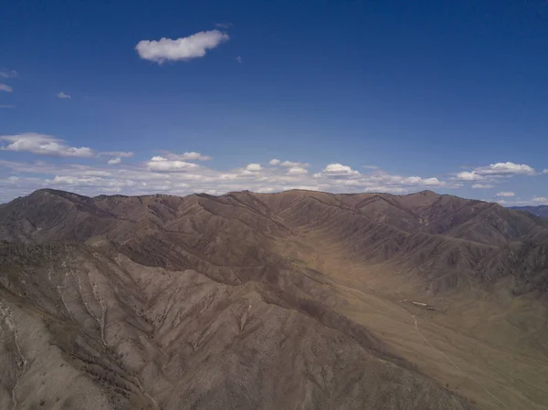 阿尔泰山。美丽的高原风景。俄罗斯。西伯利亚. — 图库照片