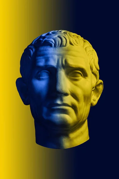 Statue of Guy Julius Caesar Octavian Augustus. Creative concept colorful neon image with ancient roman sculpture Guy Julius Caesar Octavian Augustus head. Cyberpunk, vaporwave and surreal art style. — Stock Photo, Image