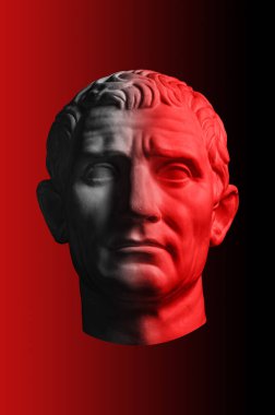 Popüler sanat tarzında insan yüzünün alçıdan yapılmış antik heykelinin kolajı. Antik heykel kafalı yaratıcı renkli neon görüntü. Cyberpunk, webpunk ve sürreal tarzı poster.